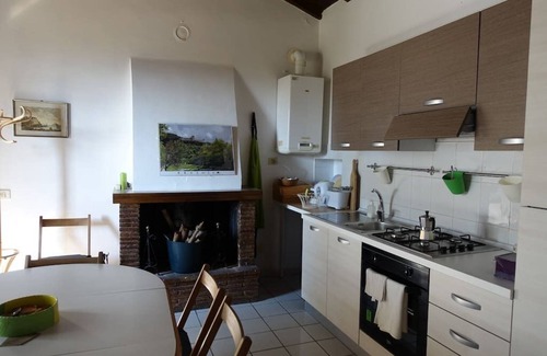 Bovara Casa | Pequeña villa con vistas al valle de Umbría