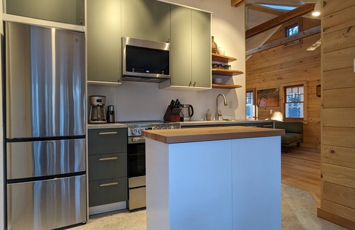Smallwood Cabina | Smallwood Cabin - New Reno, Fireplace, Hot Tub & Firepit-5 miles to Bethel Woods