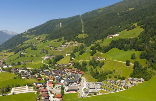 Bramberg am Wildkogel Casa | Smaragdresort Top 3.2 Happy Alps