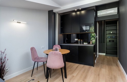 City Centre Hotel | Smart Apartments- Old Town Train Station