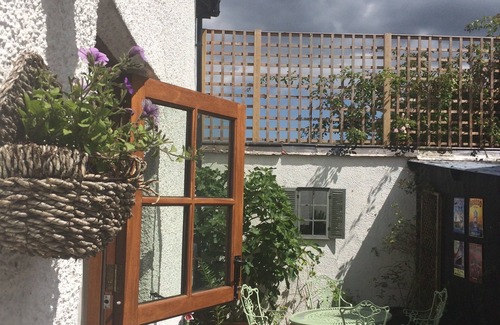 Newton Saint Cyres Casa | Hermosa conversión de granero con fácil acceso a playas, páramos y Cornwall