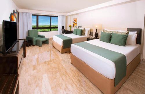 Área de la avenida Tulum Hotel | Smart Cancun the Urban Oasis