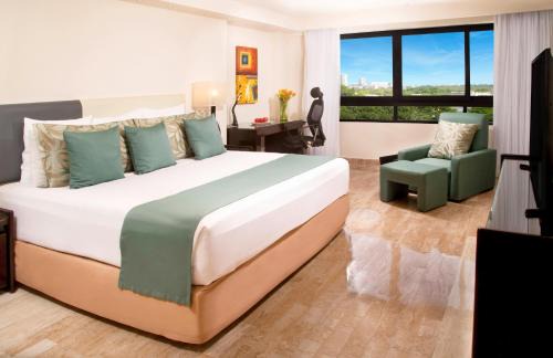Área de la avenida Tulum Hotel | Smart Cancun the Urban Oasis