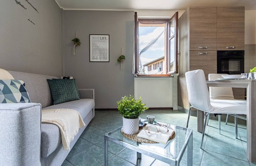 Castelletto Sopra Ticino Apartamento | [SMART FLAT] Apartment whit Private Garage, Wi-Fi, Netflix