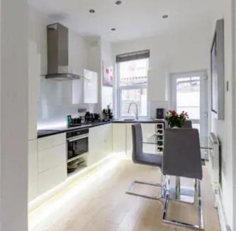 Furzedown Casa | Smart London Townhouse