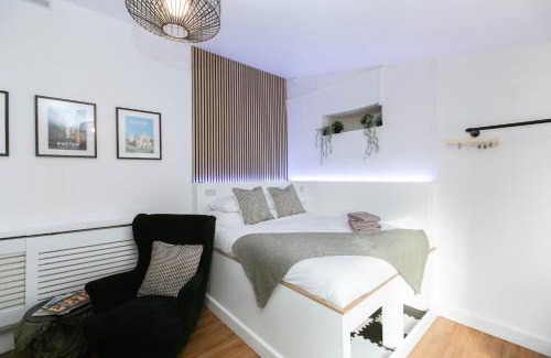 Exeter Apartamento | Smart Modern Studio With Free Parking, Wifi, Close To Town, Hospital, Uni, Quiet Area, Contact For Best Prices