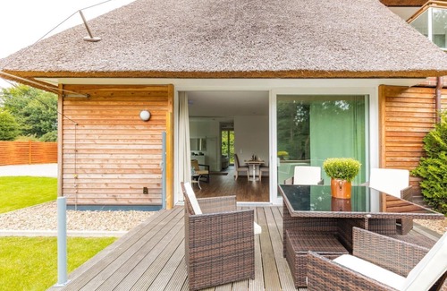 Bad Zwischenahn Apartamento | SmartFewo: Sonnenglut | Seeterrasse | Sauna | Park - Residence by the small sea