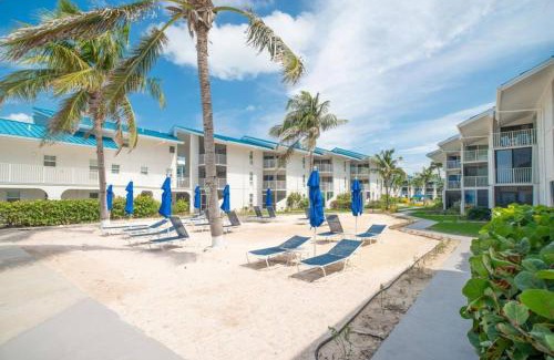 Seven Mile Beach Apartamento | Smb Condo At Cayman Reef Resort