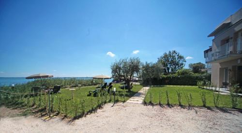 Sirmione Apartamento | Smeraldo dip Villa Canneto