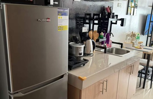 Dasmarinas Condominio | SMG Cozy Studio @ Green 2 - Wi-Fi, Netflix & Pool!