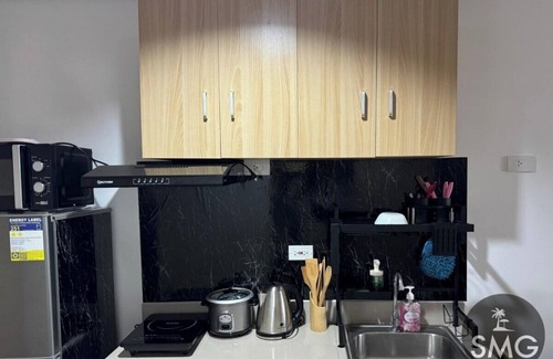 Dasmarinas Condominio | SMG Cozy Studio @ Green 2 - Wi-Fi, Netflix & Pool!