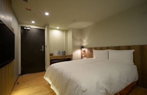 Zhongzheng Hotel | Smile Inn - Taipei Main Station
