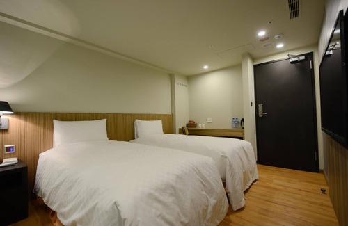 Zhongzheng Hotel | Smile Inn - Taipei Main Station