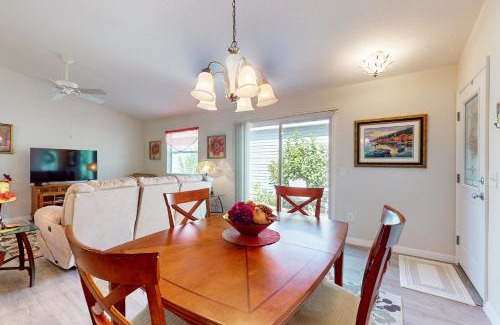St. Charles Casa | Smith and Davis Retreat