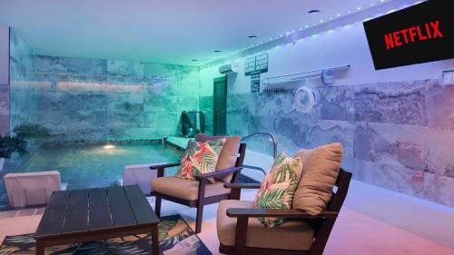 Sevierville Casa | Smith Creek Resort- 6 Bedroom 22 Guests - Indoor Pool - Resort Amenities