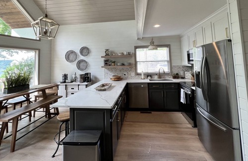 Bremen Casa | Smith Lake Front - Hooked on Smith!