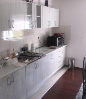 Canton 10 Casa | Smjestaj Glamoč