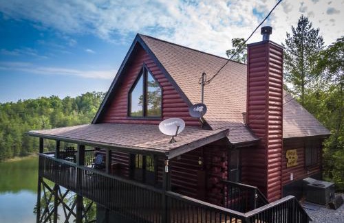 Sevierville Casa | Smoke on the Water
