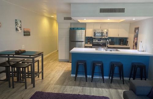Twin Palms Condominio | SmokeTree Raquet Club: ¡Nuevo listado! Las mejores vistas en el complejo!