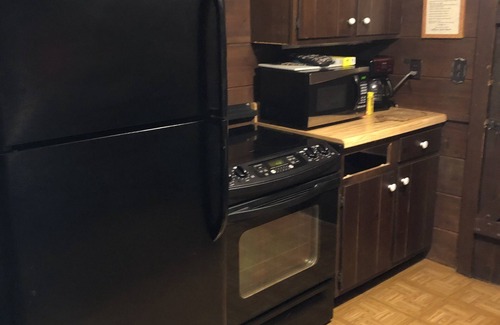 Sevierville Cabina | Smokey Mtn. Romantic Handcrafted Cabins