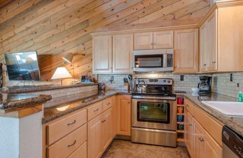 Warm Springs Casa | Smokey Plaza Condo 1