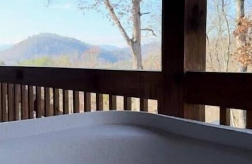 Robbinsville Cabina | Smokey Top Retreat - Cozy cabin in the Great Smoky Mountains