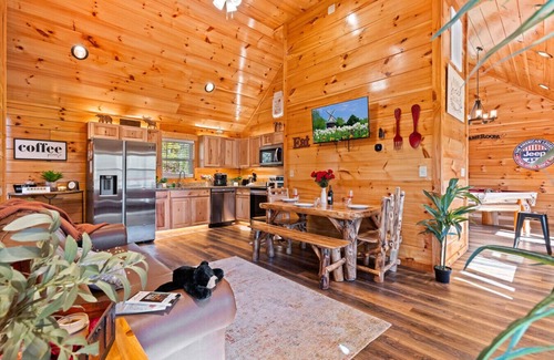 Sevierville Cabina | Smokies Couple Getaway