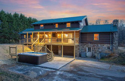 Sevierville Casa | Smokies Getaway with Fire Pit Game Room & Hot Tub