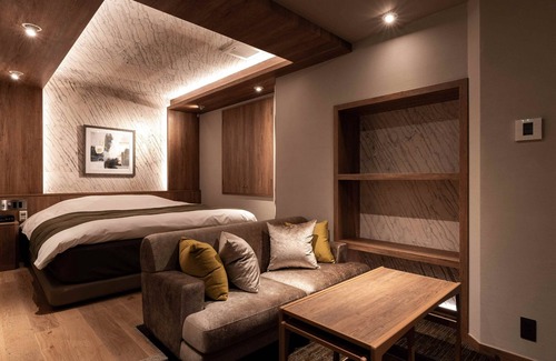 Hiroshima City Centre Hotel | Smoking King double room with latest karaoke wi / Hiroshima Hiroshima