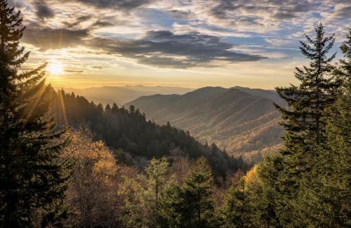 Sevierville Casa | Smoky Mountain Hideout by Avada Properties