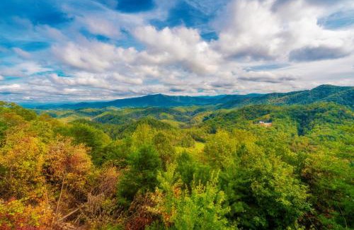 Gatlinburg - Pigeon Forge Chalet De Esquí | Smoky Mountain Summit, Amazing Mountain Views, 685 FREE tickets each paid day!