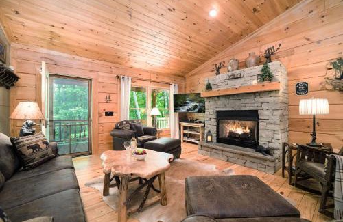 Cullowhee Casa | Smoky Mtn Cabin in Cashiers and Highlands Area