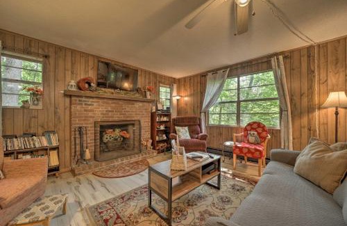 Otto Casa | Smoky Mtn Hideaway Screened Porch and Fire Pit