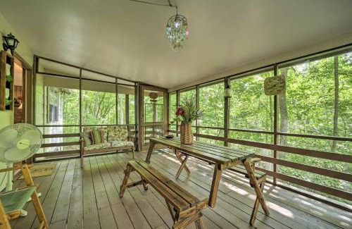 Otto Casa | Smoky Mtn Hideaway Screened Porch and Fire Pit