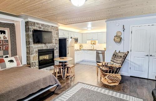 Townsend Hotel | Smoky's Lookout