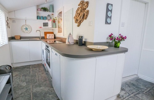 Trebarwith Strand Cabaña | Smugglers Cottage