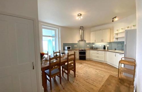 Ventnor Casa | Smugglers View