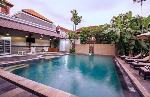 Legian City-Centre Villa | SMV. 4-BR · ❤️4BR Pool Prime Area Caminar a la playa N Tiendas Legian