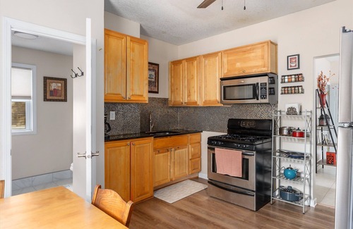 Corcoran Apartamento | Snapdragon Apt - Charming Two Bedroom in Corcoran Neighborhood
