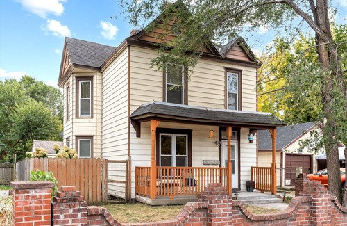 Corcoran Apartamento | Snapdragon Apt - Charming Two Bedroom in Corcoran Neighborhood