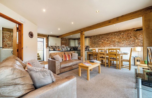 Beccles Cabaña | SNIPE, pet friendly, character holiday cottage in Wheatacre