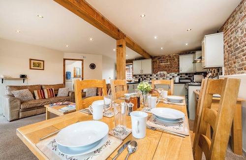 Beccles Cabaña | SNIPE, pet friendly, character holiday cottage in Wheatacre
