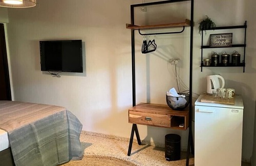 Beit Hillel Condominio | Snir River Resort Apt 10 by Sea N' Rent