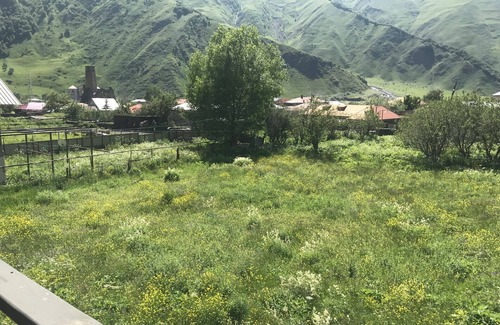 Kazbegi Cabaña | Sno Cottages Twins