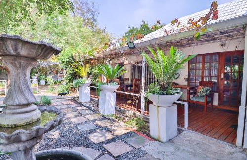 Secunda Casa | Snooze-A-Lot Guesthouse