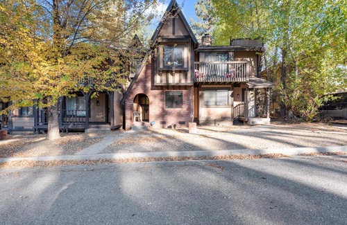 Summit Estates Casa | Snow Summit Getaway - Walk to Snow Summit Ski Resort