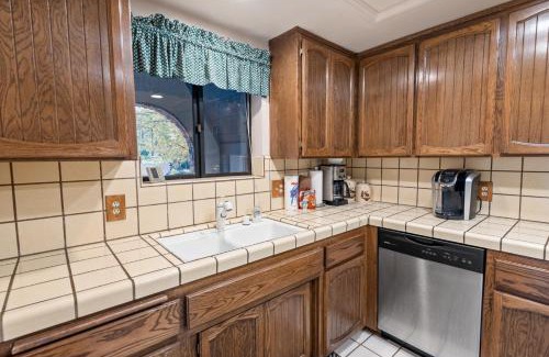 Summit Estates Casa | Snow Summit Getaway - Walk to Snow Summit Ski Resort