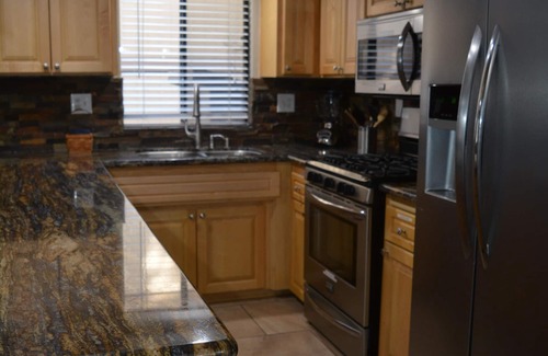 Summit Estates Casa | Snow Summit Getaway 3 Bedroom Apts by RedAwning