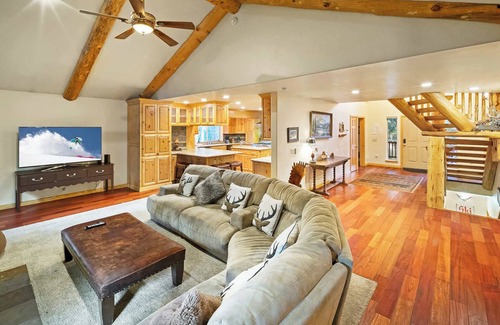 Summit Estates Chalet De Esquí | Snow Summit. Huge 6BR Chalet w/ Game Room, Spa.