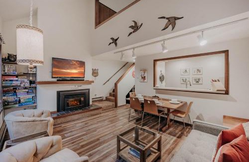 Glacier Apartamento | Snowater Condo 91 - Wi-Fi - Pets Ok - Sleeps 6